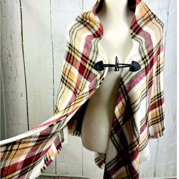 Max Studio plaid cape/ shawl with toggle closure. O/S - Picture 2 of 4